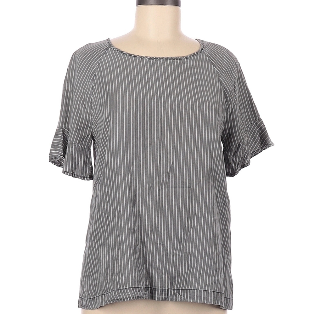1250°C Grey Pinstripe top with flutter sleeve